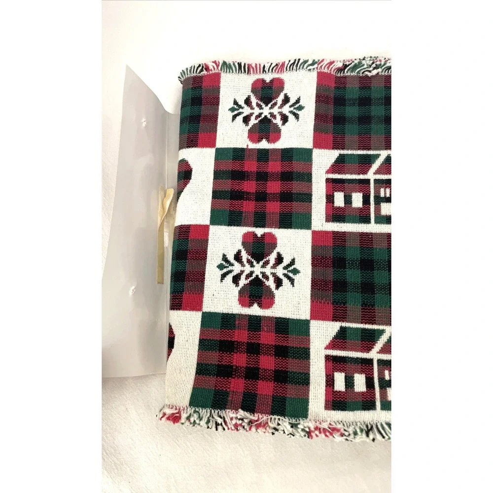Vintage Dayton Hudson 1997 Table Runner 72